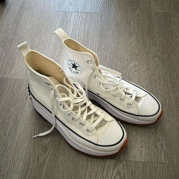 Converse Shoes - Converse Run Star Hike Platform Chunky UnisexWhite Platform Sneakers Size 7M8.5W